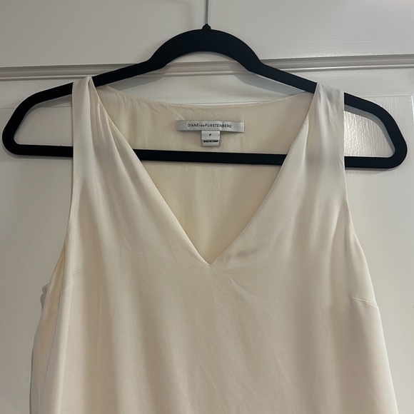 Diane Von Furstenberg Blouse - Picture 2 of 3